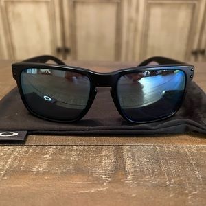 Oakley Holbrook with Prizm Polarized Lenses